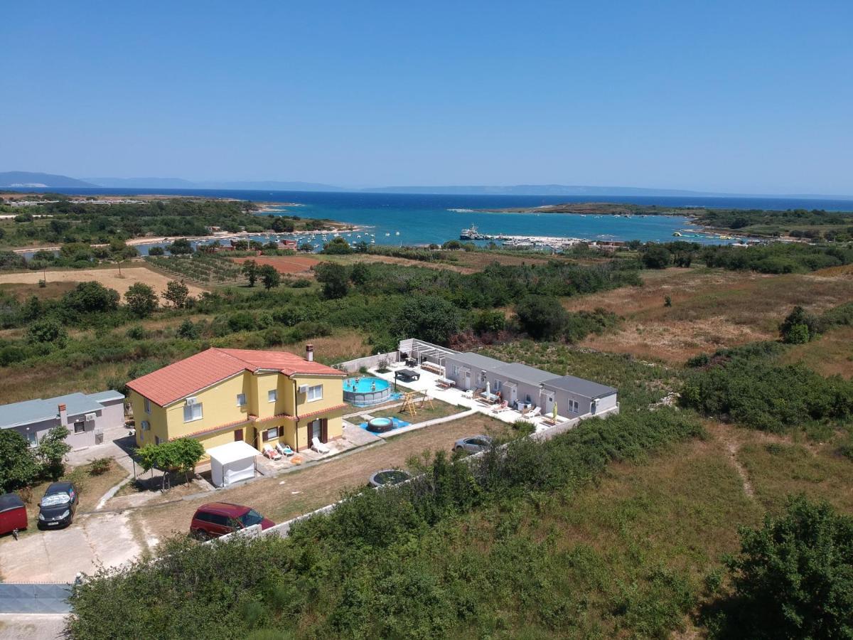 Apartment Stanko Ližnjan Eksteriør billede